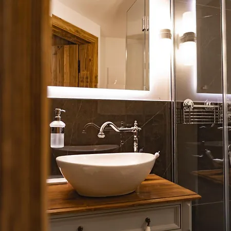 Löw 3 In The Heart Of By 360 Estates